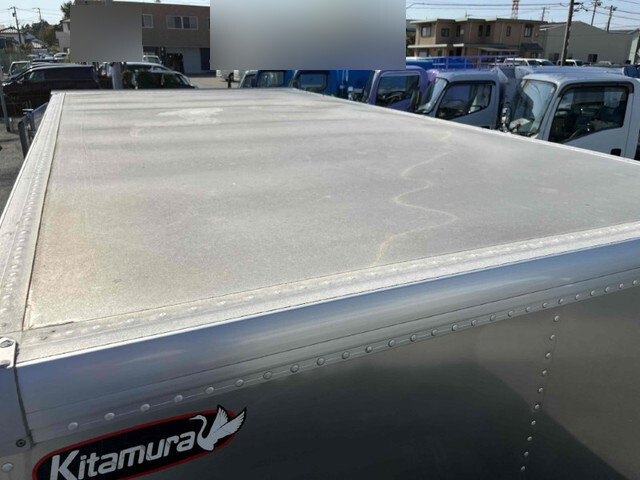 いすゞエルフアルミバン小型（2t・3t）[写真28]