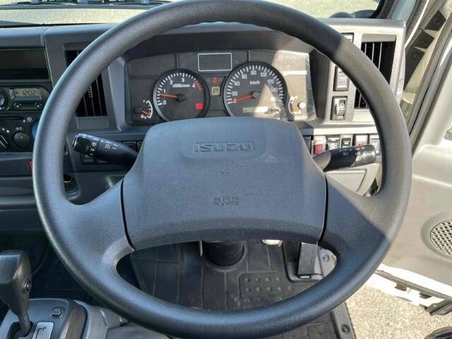 いすゞエルフアルミバン小型（2t・3t）[写真33]