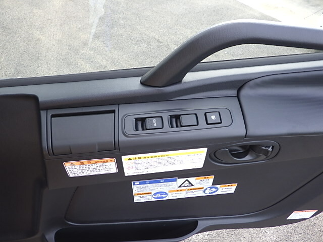 三菱ふそうスーパーグレートセルフクレーン4段大型（10t）[写真12]