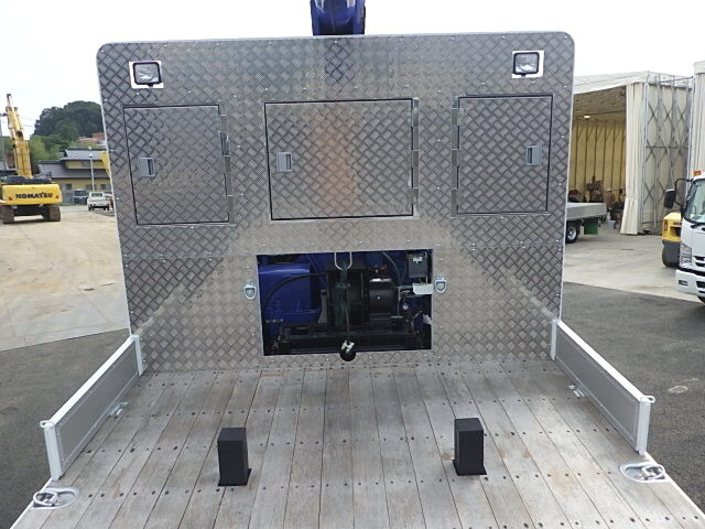 三菱ふそうスーパーグレートセルフクレーン4段大型（10t）[写真20]