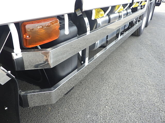 三菱ふそうスーパーグレートセルフクレーン4段大型（10t）[写真26]