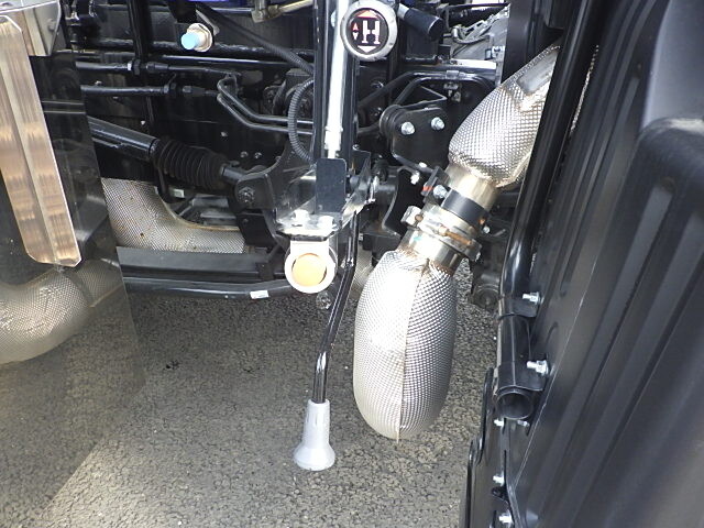 三菱ふそうスーパーグレートセルフクレーン4段大型（10t）[写真30]