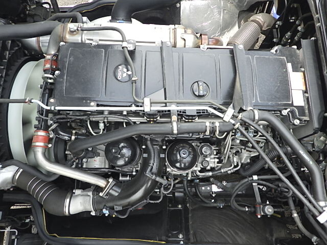 三菱ふそうスーパーグレートセルフクレーン4段大型（10t）[写真33]