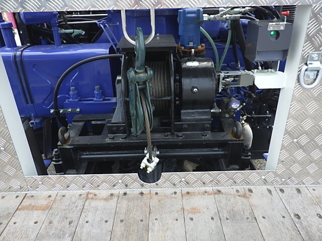 三菱ふそうスーパーグレートセルフクレーン4段大型（10t）[写真35]