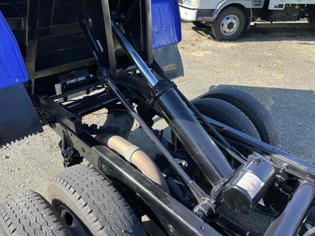 三菱ふそうキャンター深ダンプ（土砂禁ダンプ）小型（2t・3t）[写真17]