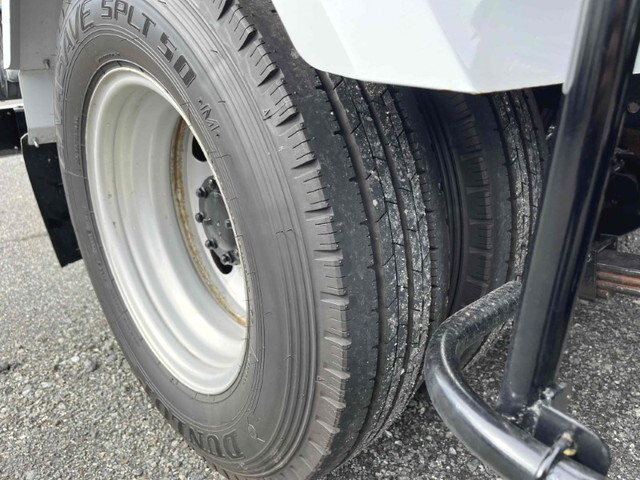 いすゞエルフコンテナ専用車小型（2t・3t）[写真29]