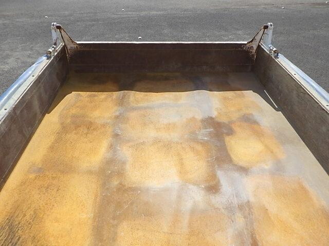 日野レンジャーダンプ中型（4t）[写真06]