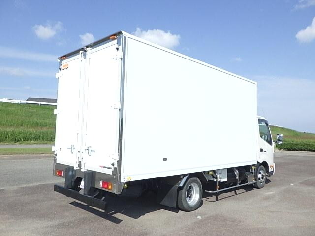 日野デュトロ冷凍車（冷蔵車）小型（2t・3t）[写真04]