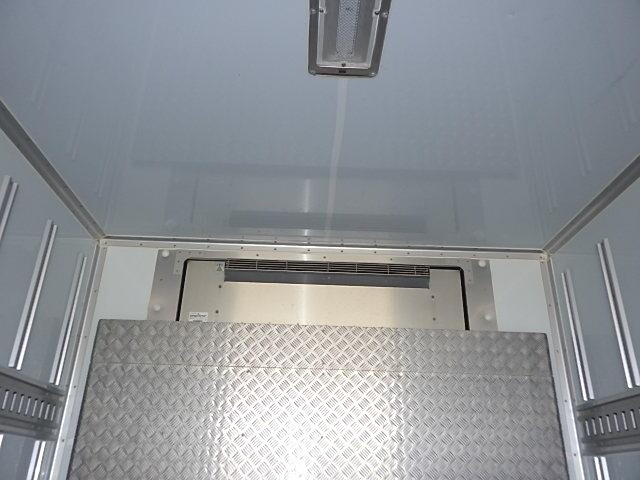 日野デュトロ冷凍車（冷蔵車）小型（2t・3t）[写真09]