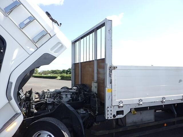 三菱ふそうファイターアルミブロック中型（4t）[写真26]