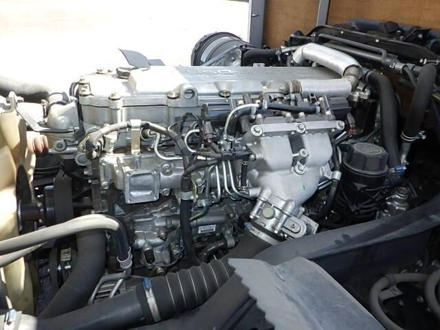 三菱ふそうファイターアルミブロック中型（4t）[写真28]