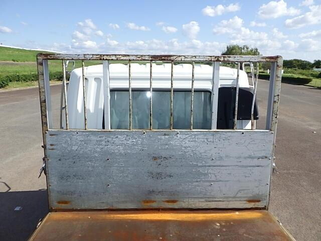 三菱ふそうファイターアルミブロック中型（4t）[写真08]