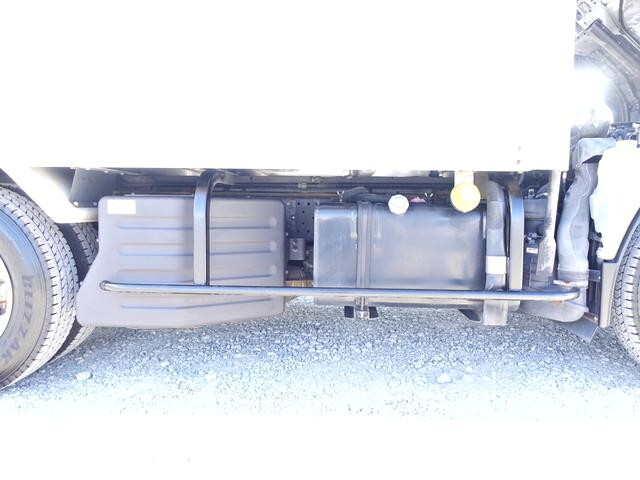 いすゞエルフ冷凍車（冷蔵車）小型（2t・3t）[写真11]