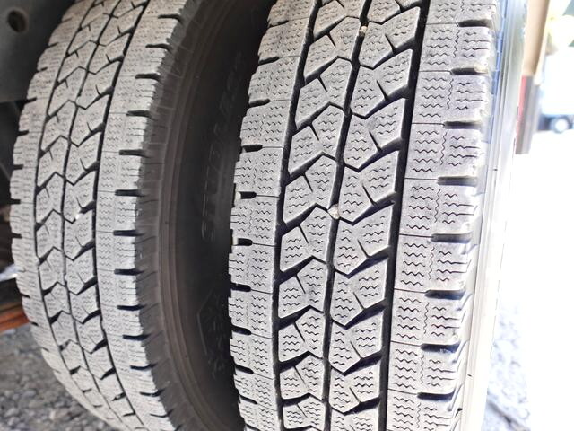 いすゞエルフ冷凍車（冷蔵車）小型（2t・3t）[写真17]