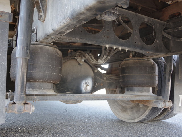 UDトラックスコンドルアルミブロック中型（4t）[写真11]