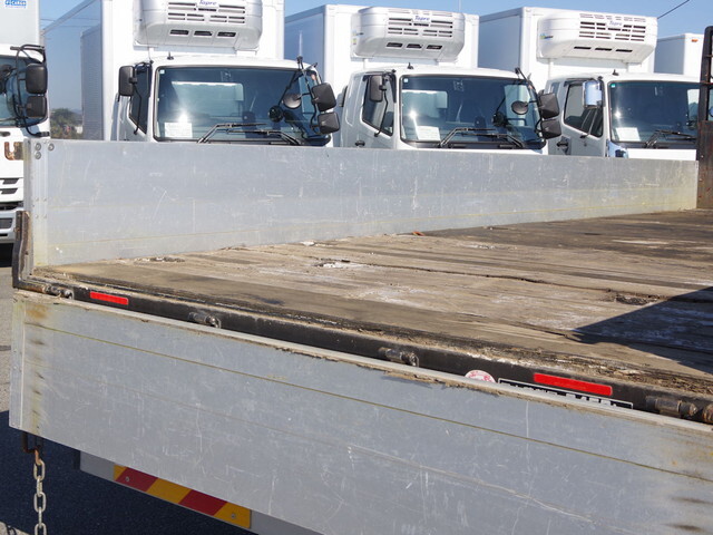 UDトラックスコンドルアルミブロック中型（4t）[写真14]