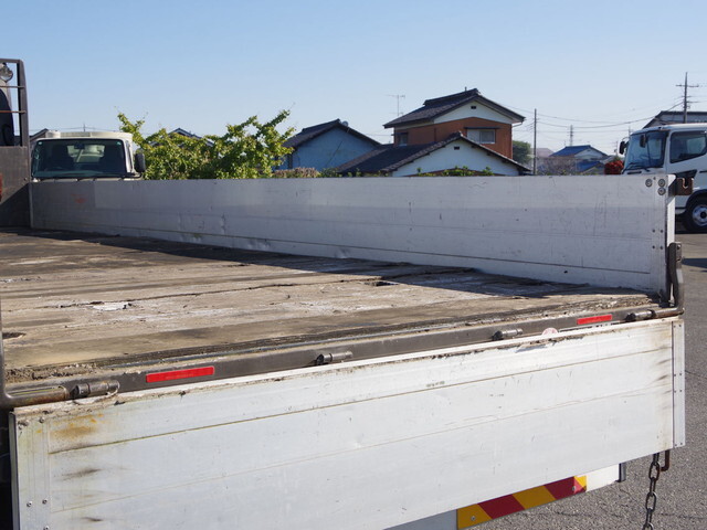 UDトラックスコンドルアルミブロック中型（4t）[写真15]