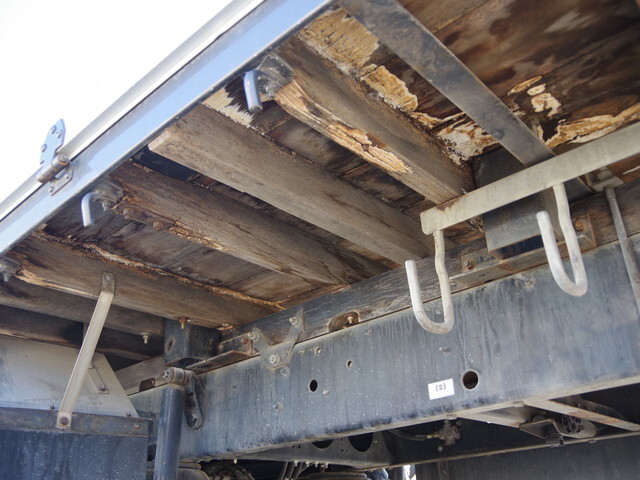 UDトラックスコンドルアルミブロック中型（4t）[写真22]