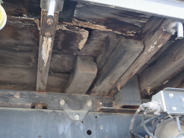 UDトラックスコンドルアルミブロック中型（4t）[写真23]