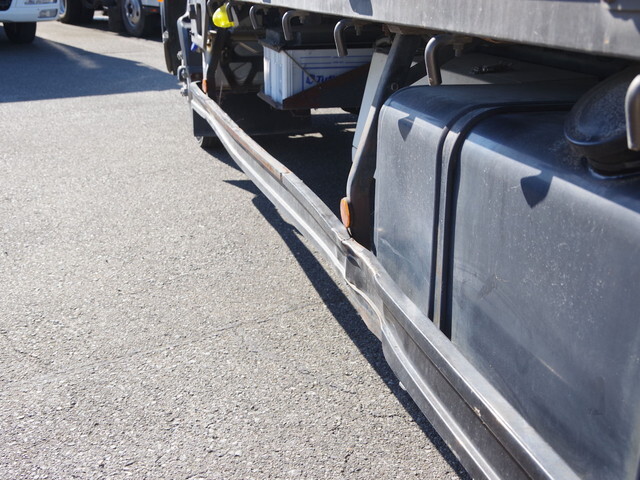 UDトラックスコンドルアルミブロック中型（4t）[写真30]