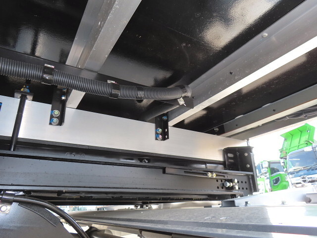 三菱ふそうファイター冷凍車（冷蔵車）中型（4t）[写真10]