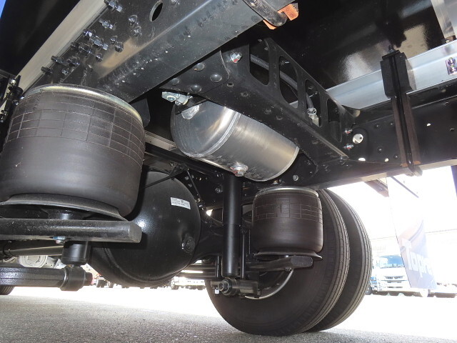 三菱ふそうファイター冷凍車（冷蔵車）中型（4t）[写真11]