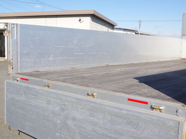 三菱ふそうファイターアルミブロック中型（4t）[写真13]