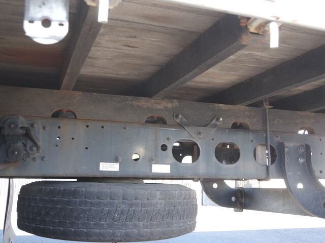 三菱ふそうファイターアルミブロック中型（4t）[写真08]