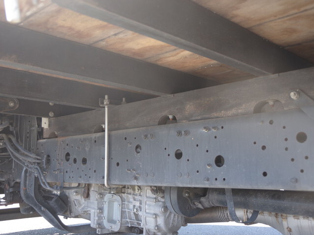 三菱ふそうファイター平ボディ中型（4t）[写真06]