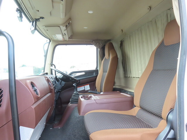 日野レンジャー冷凍車（冷蔵車）中型（4t）[写真17]