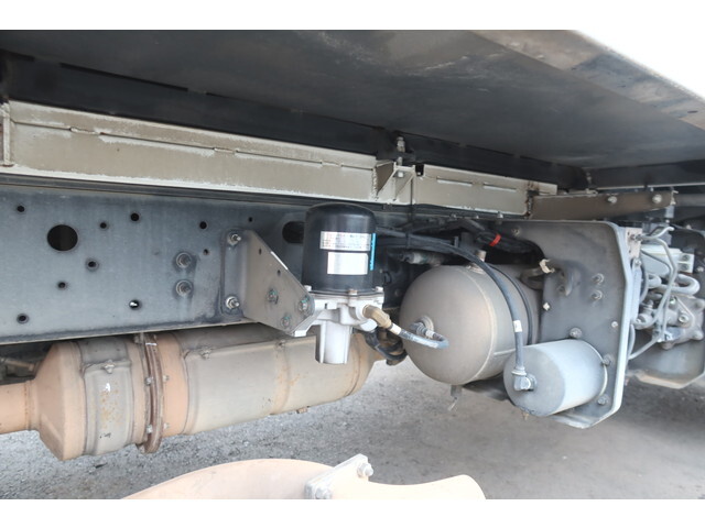 日野レンジャーパッカー車（塵芥車）中型（4t）[写真22]