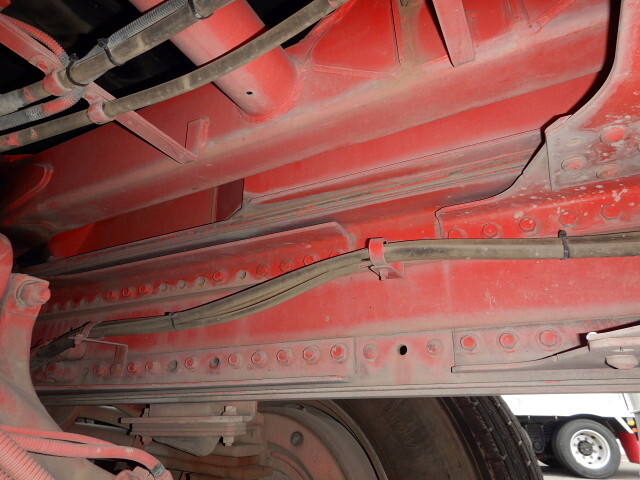 日野プロフィアコンテナ専用車大型（10t）[写真10]