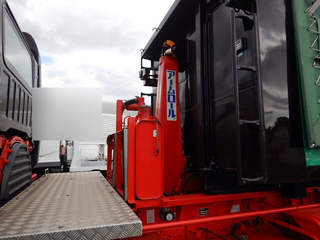 日野プロフィアコンテナ専用車大型（10t）[写真24]