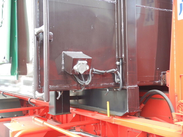 日野プロフィアコンテナ専用車大型（10t）[写真33]