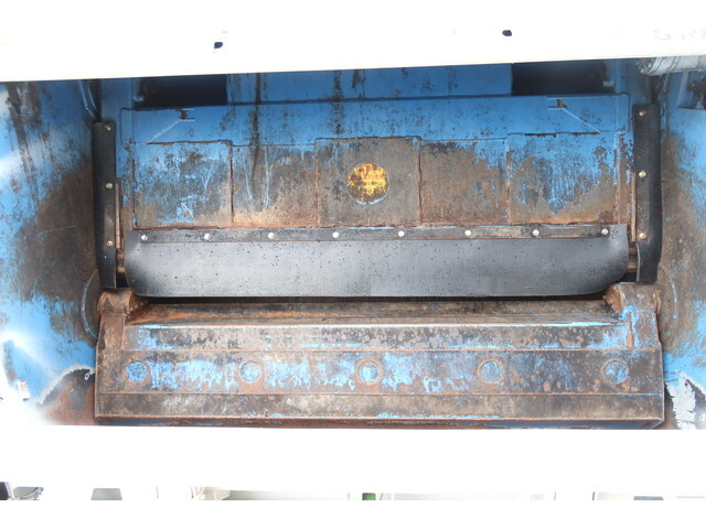 いすゞエルフパッカー車（塵芥車）小型（2t・3t）[写真10]