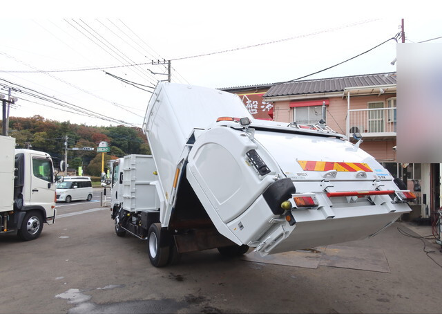 いすゞエルフパッカー車（塵芥車）小型（2t・3t）[写真04]