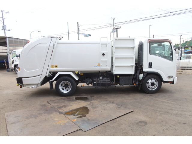 いすゞエルフパッカー車（塵芥車）小型（2t・3t）[写真07]