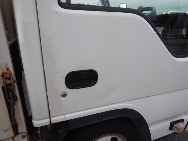 いすゞエルフ平ボディ小型（2t・3t）[写真25]