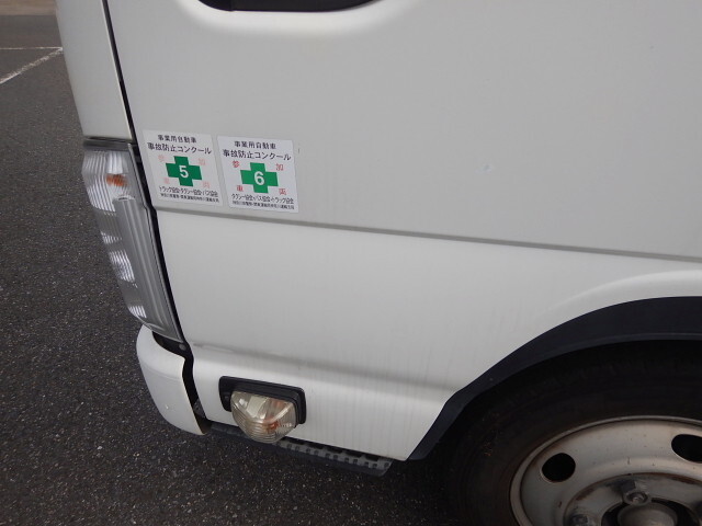 いすゞエルフ平ボディ小型（2t・3t）[写真27]