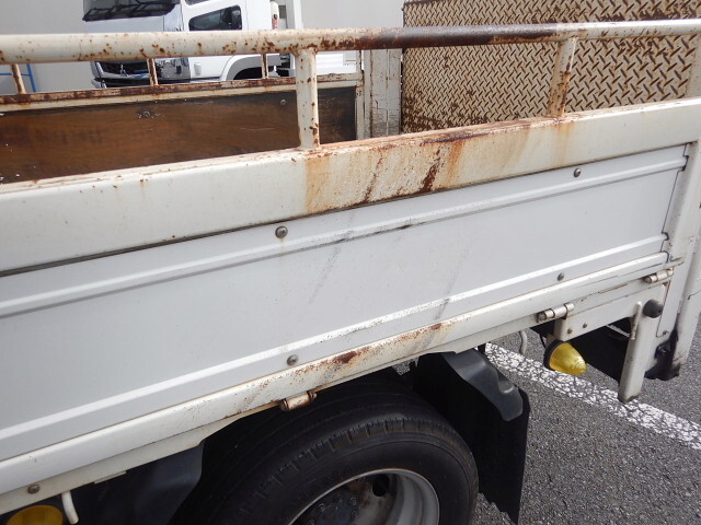 いすゞエルフ平ボディ小型（2t・3t）[写真28]