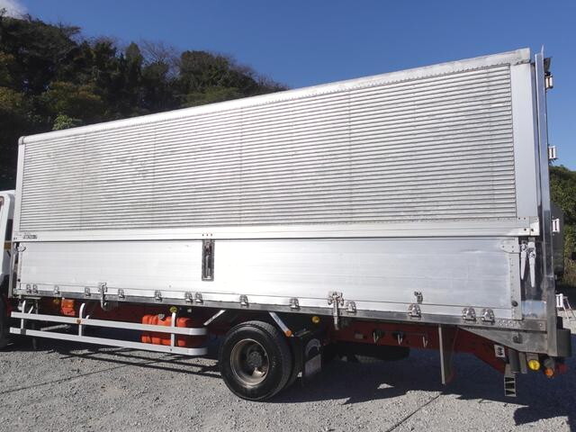 いすゞフォワード冷蔵冷凍ウイング中型（4t）[写真06]