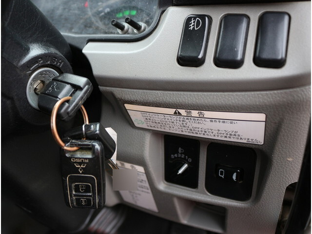 三菱ふそうキャンターダンプ小型（2t・3t）[写真32]