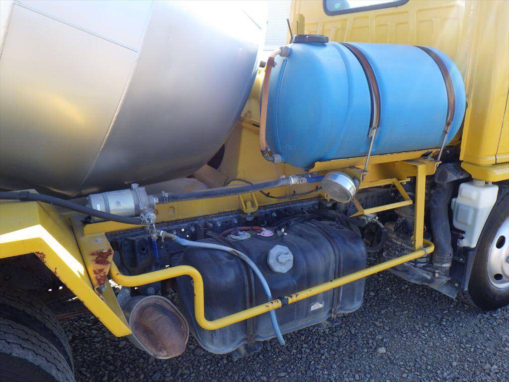 いすゞエルフミキサー車（コンクリートミキサー）小型（2t・3t）[写真10]