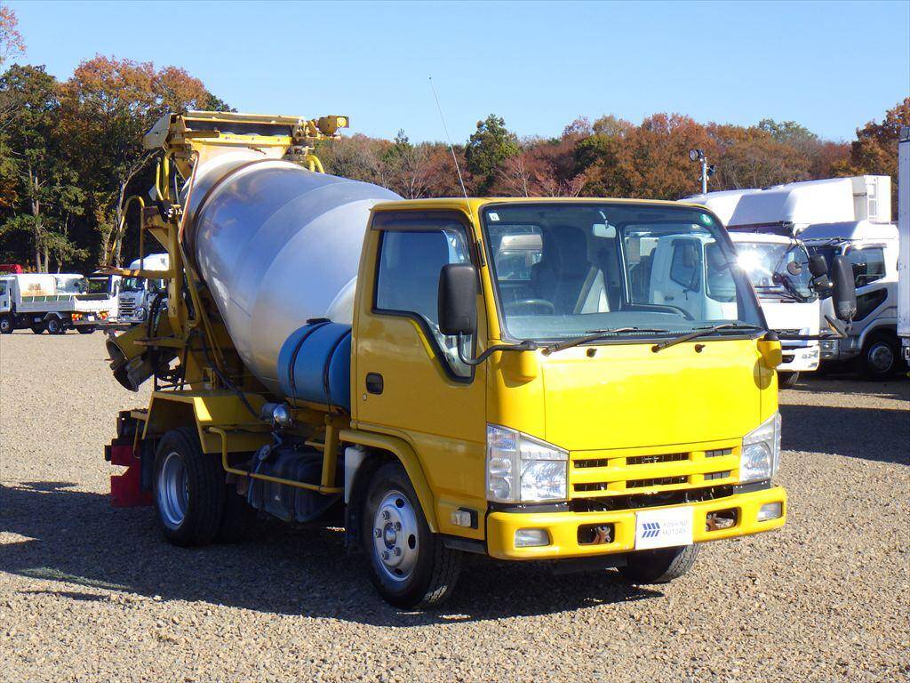 いすゞエルフミキサー車（コンクリートミキサー）小型（2t・3t）[写真02]