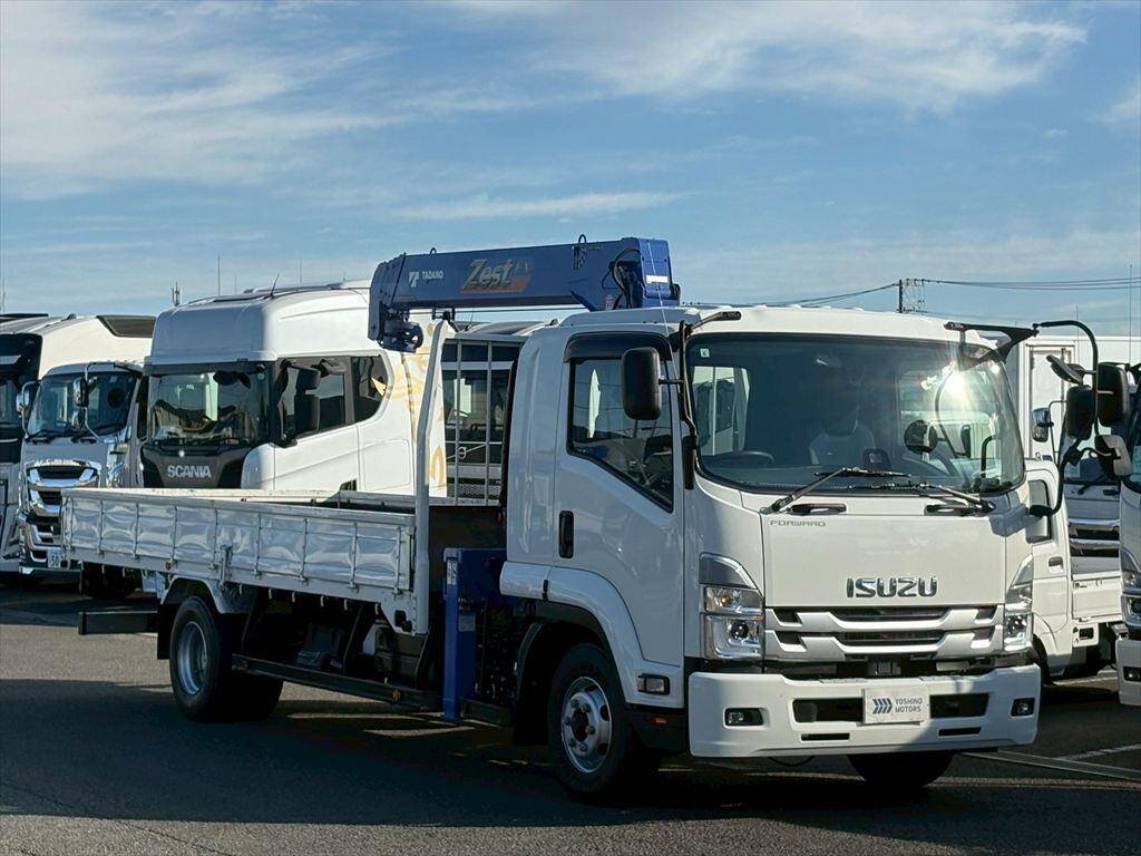 いすゞフォワードクレーン4段中型（4t）[写真02]