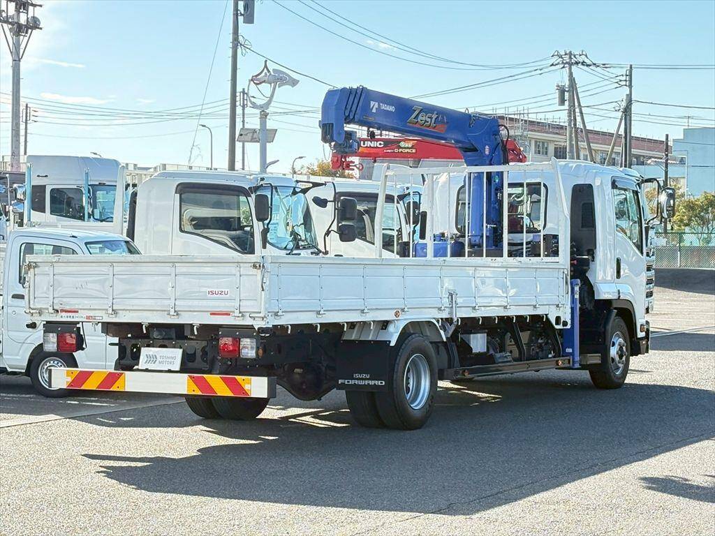 いすゞフォワードクレーン4段中型（4t）[写真04]