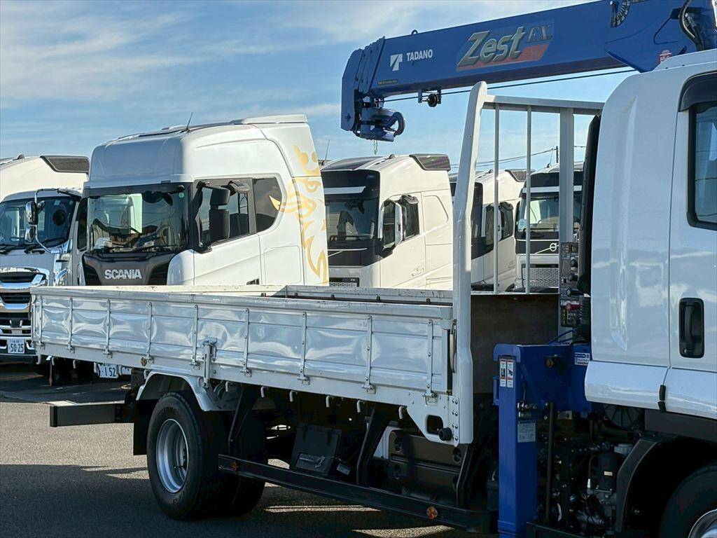 いすゞフォワードクレーン4段中型（4t）[写真05]