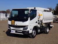 三菱ふそうキャンタータンク車（タンクローリー）小型（2t・3t）[写真01]