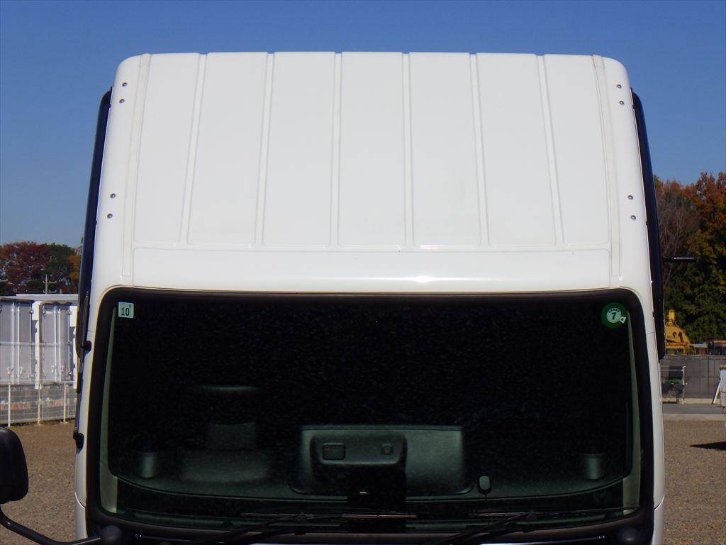 三菱ふそうキャンタータンク車（タンクローリー）小型（2t・3t）[写真20]