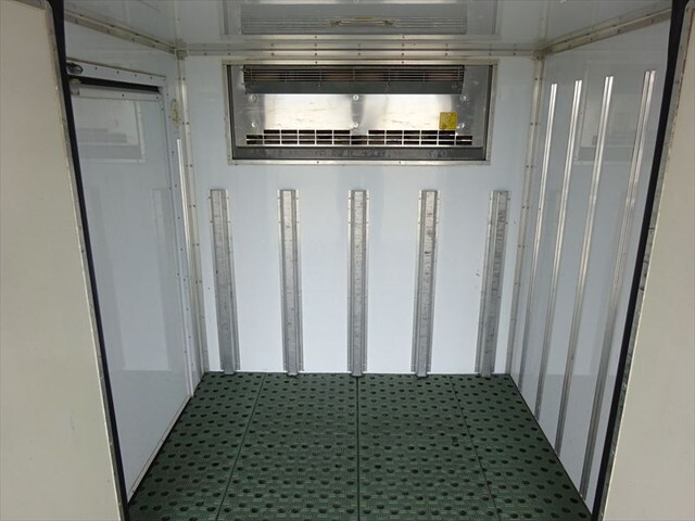 日野デュトロ冷凍車（冷蔵車）小型（2t・3t）[写真14]